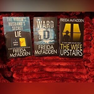 Freida McFadden Book Set